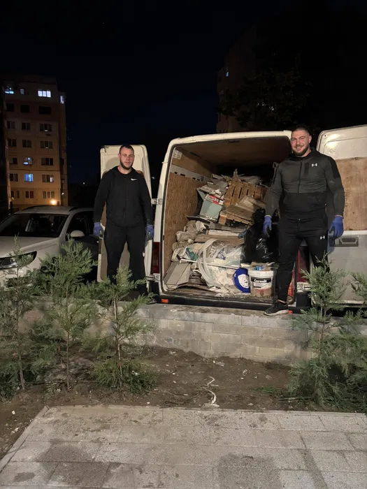 Снимка на Green Crew, извършили хамалски услуги в Пловдив